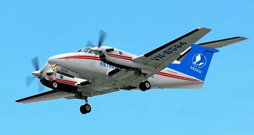 Cơ trưởng máy bay King Air kể lại sự cố 'hạ cánh bằng bụng'