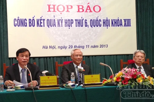 “Hiến pháp Nước CHXHCN Việt Nam” là tên gọi đúng