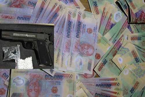 Tàng trữ 70 triệu tiền giả, cùng hàng nghìn đồ chơi bạo lực