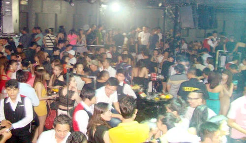 Đột kích điểm ăn chơi New Sài Gòn giữa trung tâm TP.HCM