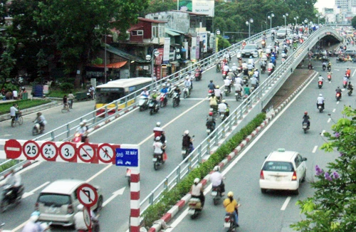 Đỡ ùn tắc nhờ cầu ghép