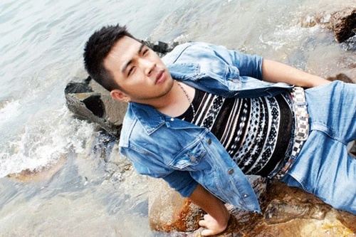 Chàng trai trẻ đồng tính viết “Đời Callboy”