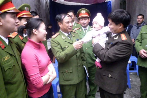 Xoa dịu nỗi đau thương, mất mát của đồng chí, đồng đội