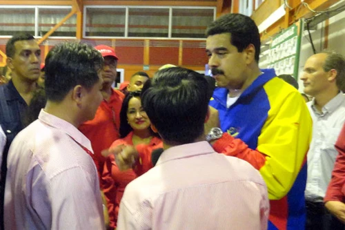 Tổng thống Venezuela thăm nhà máy liên doanh với Việt Nam