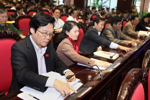 Quốc hội thông qua Luật đất đai (sửa đổi)