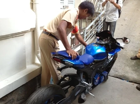 Nhiều mô-tô "khủng" hộ tống Nick Vujicic bị tạm giữ, điều tra