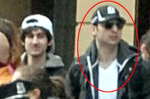 Đấu súng nghẹt thở, 1 nghi phạm vụ đánh bom Boston bị bắn chết