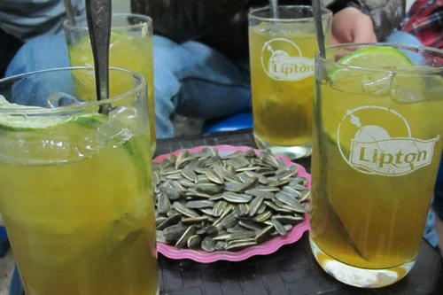 Trà chanh ở phố Nhà Thờ nhiễm khuẩn độc