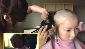 Bị chú ruột bắt cóc làm vợ, còn bị làng phạt vạ "gọt đầu bôi vôi"