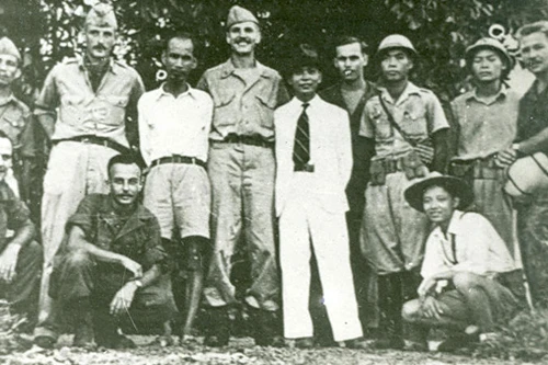 Cách mạng tháng Tám trong mắt các học giả quốc tế