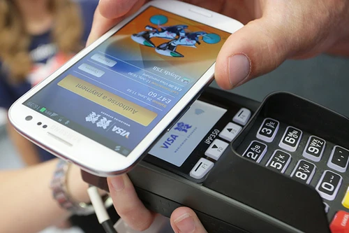 Ai sẽ tồn tại trong cuộc đua “đốt tiền” giành thị phần ví điện tử? 