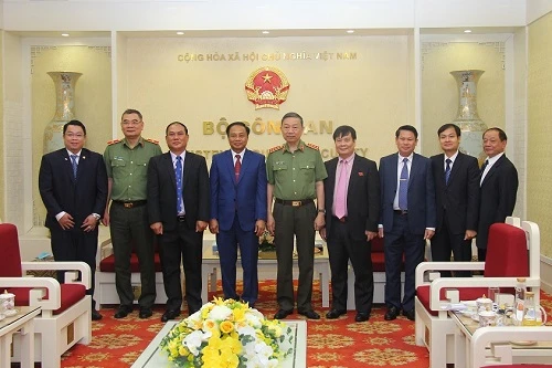 Tăng cường mối quan hệ hợp tác chặt chẽ giữa Bộ Công an Việt Nam và Bộ An ninh Lào