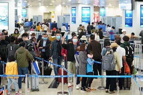 Bộ Giao thông vận tải yêu cầu hành khách phải đeo khẩu trang 