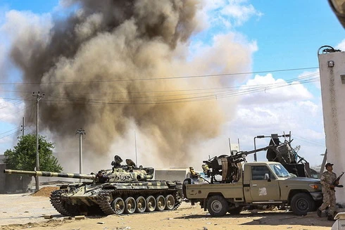 [ẢNH] Các lực lượng được Thổ Nhĩ Kỳ hậu thuẫn tiến sát phía Nam thủ đô Libya