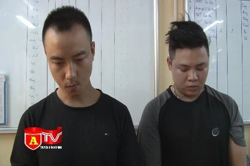 Triệt phá "đại lý" cung cấp vũ khí và công cụ hỗ trợ trên mạng