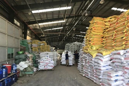 Giá phân bón tăng 200% trong những tháng đầu năm 2022