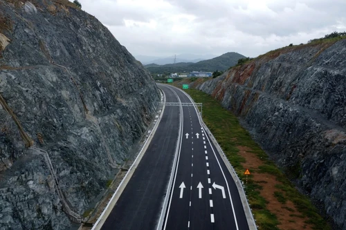 Sơn Hải đề xuất làm nhà đầu tư mở rộng hơn 260km cao tốc Bắc- Nam