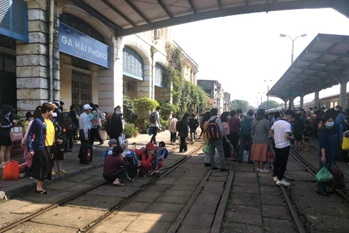 Đường sắt chạy thêm hàng chục mác tàu dịp nghỉ lễ 30-4 sắp tới