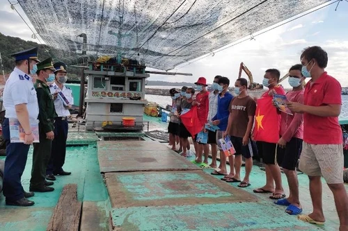 Cảnh sát biển Việt Nam “thực hiện tuyên truyền, phổ biến, giáo dục pháp luật”