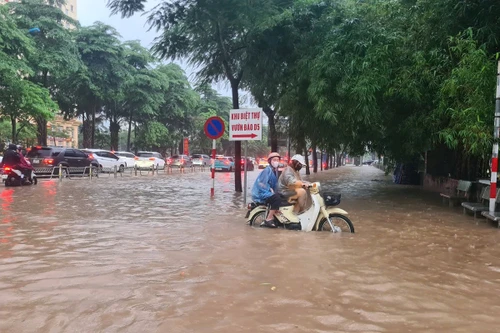 Rút kinh nghiệm từ bão số 10, Sở Xây dựng Hà Nội lên phương án ứng phó sớm bão số 11