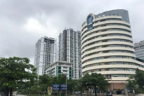 Hà Nội xén dải phân cách, mở rộng đường Tôn Thất Thuyết