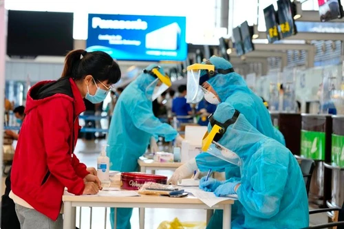 Ứng phó chủng Omicron: Hành khách bay quốc tế phải test nhanh kháng nguyên tại sân bay
