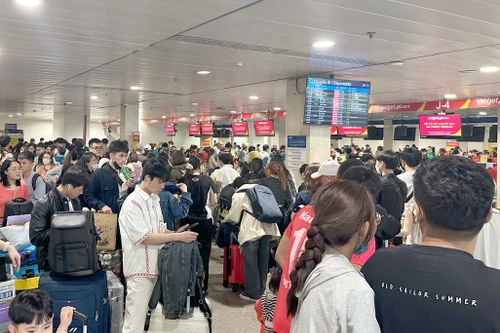 Chấn chỉnh công tác khai thác tại sân bay quốc tế Tân Sơn Nhất