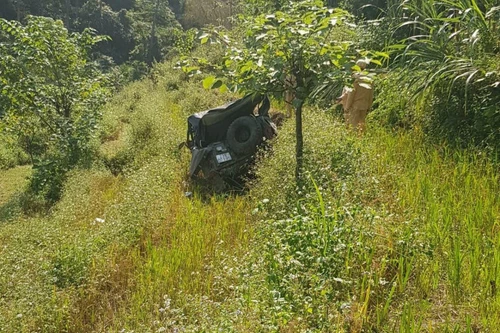 Xe U oát chở khách du lịch rơi xuống vực làm 3 người chết: Đình chỉ một đăng kiểm viên