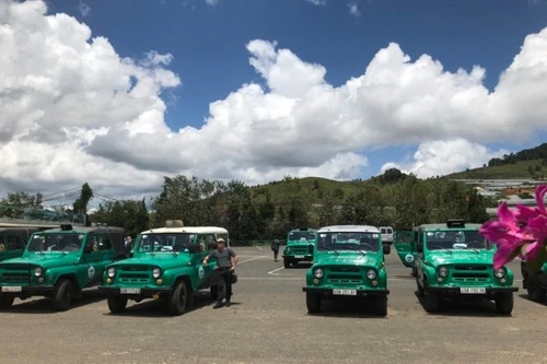 Xe U oát chở khách du lịch ở vùng cao, địa hình đồi núi có còn an toàn?