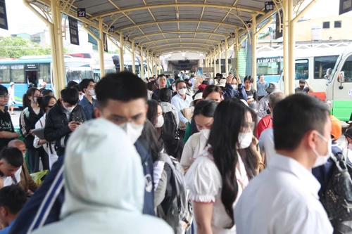 Hà Nội: Nghỉ lễ Quốc khánh dự báo lượng khách qua bến xe tăng 350%