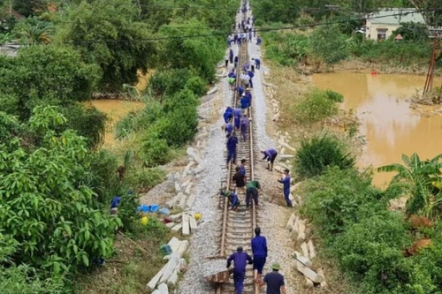 Đường sắt Bắc – Nam thông tuyến, sẵn sàng vận chuyển hàng cứu trợ miễn phí