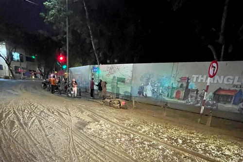 Bác bỏ thông tin bùn khoan ngầm metro Nhổn- Ga Hà Nội trào lên phố Tôn Đức Thắng gây trơn trượt