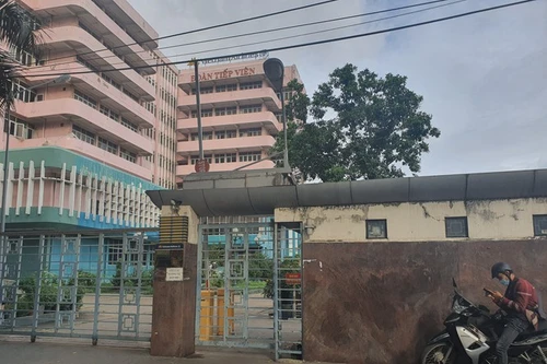 Xem xét sa thải tiếp viên vi phạm cách ly, làm lây lan dịch Covid-19