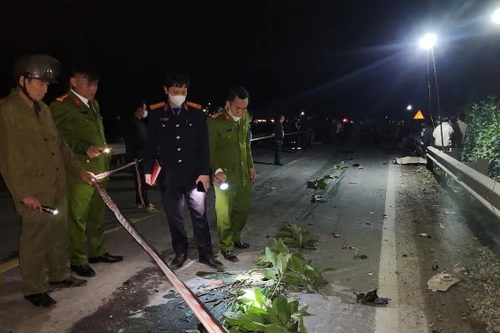 Hai học sinh lớp 9 tử vong tại chỗ sau va chạm với xe đầu kéo