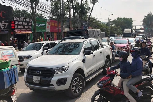 Hà Nội: Thêm nhiều nút giao thông thường xuyên ùn tắc được tổ chức lại