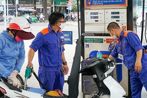 Giá xăng E5 giảm nhỏ giọt sau phiên điều chỉnh chiều 26-9