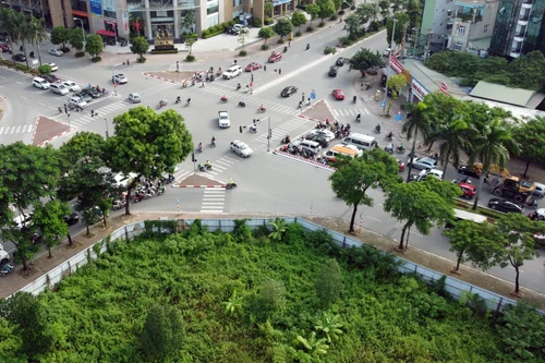 Cấm toàn bộ phương tiện rẽ trái từ Hàm Nghi vào Lê Đức Thọ để hạn chế ùn tắc