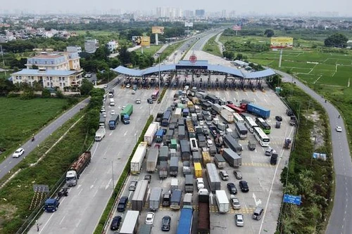 Xe chở hàng hóa muốn đi qua hoặc vào Hà Nội di chuyển như thế nào?