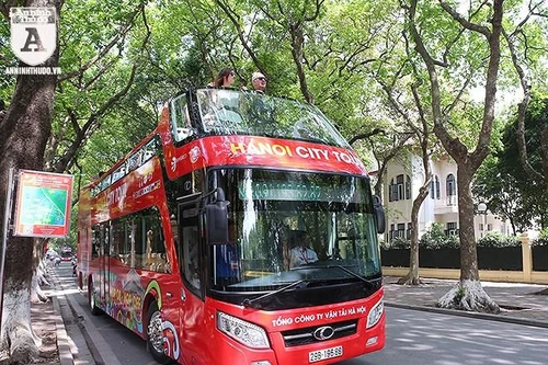 Kiến nghị kéo dài thí điểm xe buýt hai tầng thoáng nóc City tour