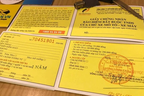 Nhiều kiến nghị bỏ quy định bắt buộc mua bảo hiểm tự nguyện với xe máy, Bộ Giao thông nói gì?