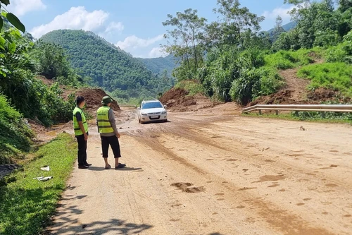 Đề xuất chi hơn 630 tỷ đồng hỗ trợ các tỉnh khôi phục hệ thống quốc lộ bị sạt lở