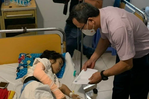 Hai em nhỏ quê Điện Biên bị thương trong vụ tai nạn ở Khánh Hòa chưa liên hệ được với người thân