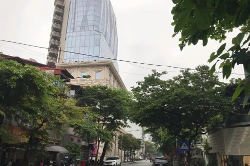 Tất cả phương tiện chỉ được lưu thông 1 chiều trên phố Lê Duẩn