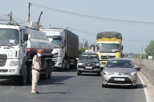 Xe chở nguyên liệu sản xuất bị tắc nghẽn, Bộ Nông nghiệp đề nghị tháo gỡ