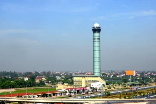 Hai máy bay chạy cắt qua nhau gây báo động đỏ do sai sót của kiểm soát viên không lưu