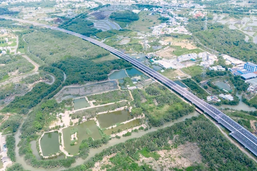 Thông xe tạm cao tốc Bến Lức- Long Thành, phương tiện lưu thông thế nào?