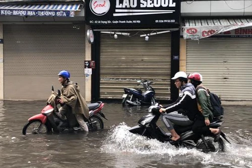 Mưa giông duy trì cả tuần, Bắc bộ thời tiết mát mẻ