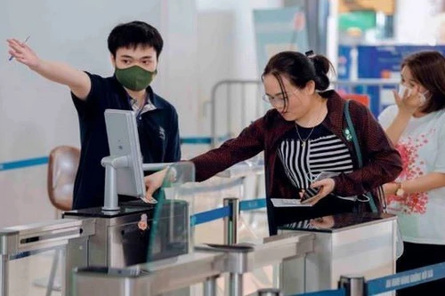 Nhiều sân bay sẽ làm thủ tục lên máy bay bằng sinh trắc học