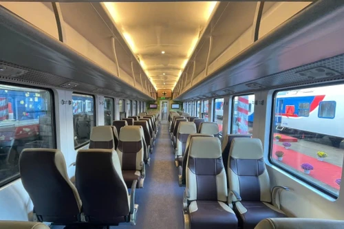 Đường sắt vận hành 11 toa xe chất lượng cao ngay trước thềm Tết Nguyên đán