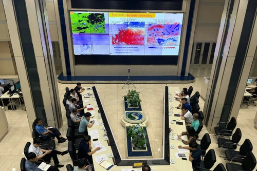 Cục Khí tượng thủy văn đón nhận Huân chương Lao động Hạng Nhất